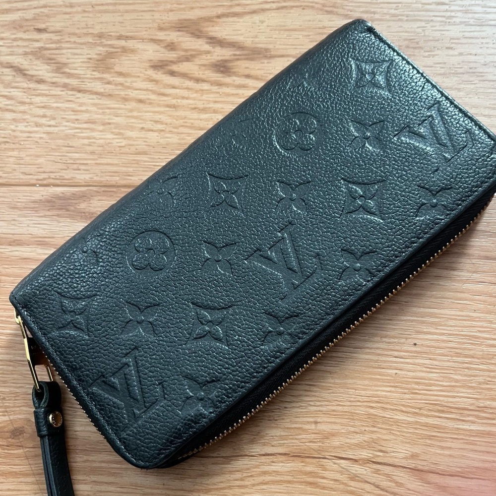 GORGEOUS Louis Vuitton Black Monogram Embossed Zip Wallet with Gold Hardware
